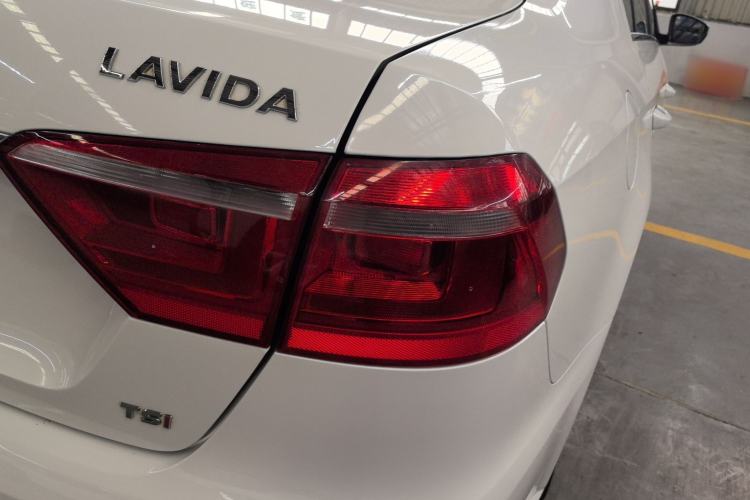 Used Volkswagen Lavida 2013 Revised Version 1.4 TSI DSG Comfort Edition
