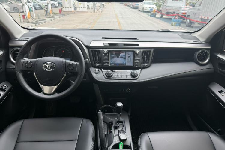 Used Toyota RAV4 2016 2.0L CVT Two-Wheel Drive Fashion Edition China V Standard