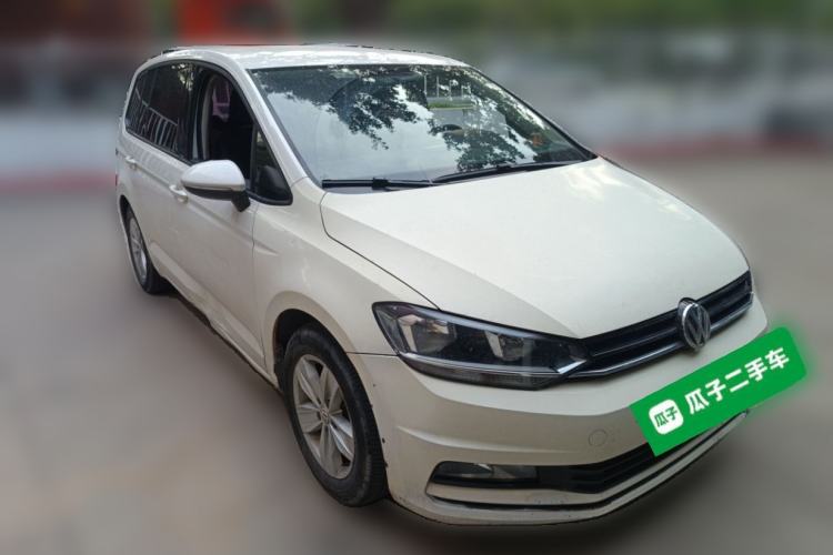 Used Volkswagen Touran 2016 Volkswagen Touran L 280TSI Manual Trend Edition
