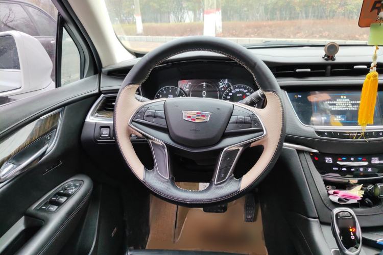 Used Cadillac XT5 2018 25T Luxury Model
