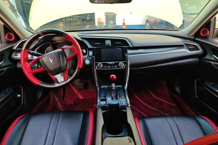 Used Honda Civic 2016 220TURBO CVT Luxury Edition Center Console