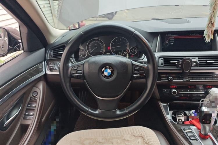 Used BMW 5 Series 2014 525Li Luxury Design Package
