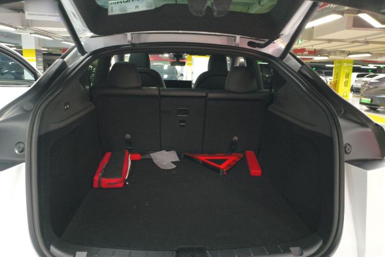 Used Tesla Model Y 2026 Rear-Drive Model
