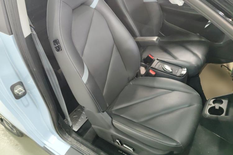 Used Chery New Energy Boundless Pro 2022 301km "Divine Beast" Version with Lithium Iron Phosphate Right Front Seat