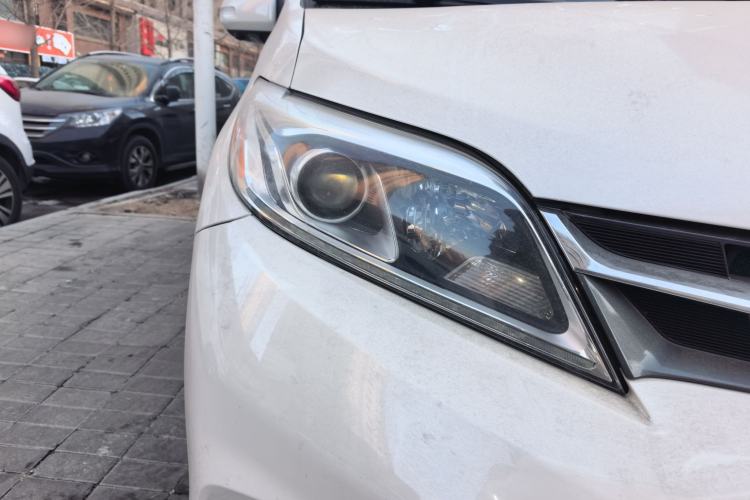 Used Toyota SIENNA 2015 3.5L Four-Wheel Drive L