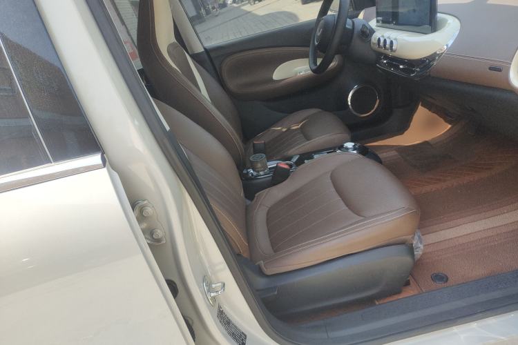 Used Wuling Bingo 2024 333 km Enjoyment Version Right Front Seat