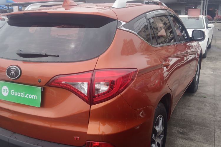 Used BYD Song 2018 1.5TI Manual Smart Connect Enjoyment Model Rear Right 45 Deg