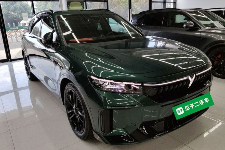 Used VOYAH FREE 2025 318 259 km All-Wheel-Drive Exploration Edition
