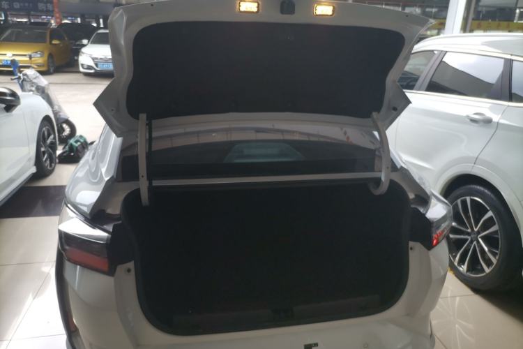 Used Dongfeng Aeolus Yixuan 2023 Mach Edition 1.5T Automatic Pursuit Rider Version
