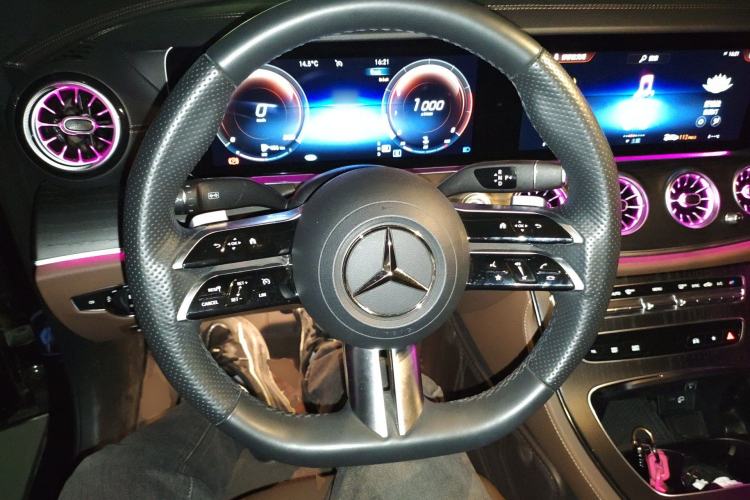 Used Mercedes-Benz E-Class 2023 Restyled E 300 L Sporty and Stylish Edition Steering Wheel