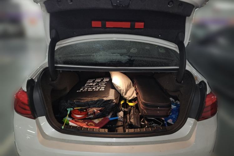 Used BMW 3 Series 2018 320Li Fashion Model Trunk