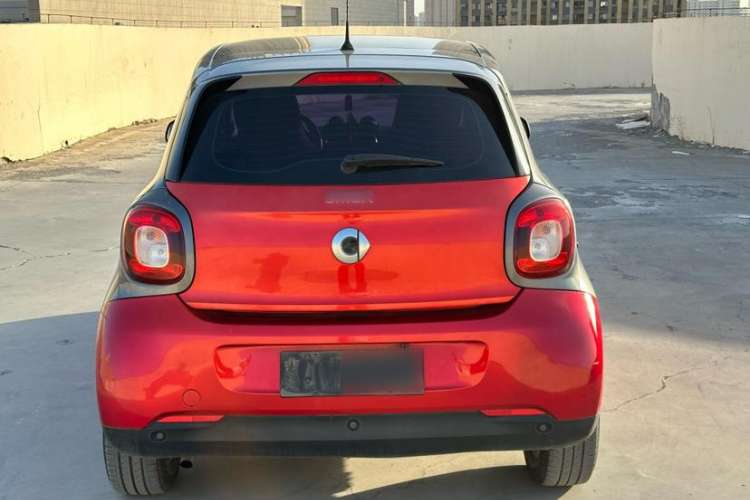 Used smart forfour 2016 0.9T 66 kW Pioneer Edition