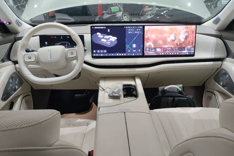 Used Wey Lanshan 2025 Four-Wheel Drive Ultra Center Console