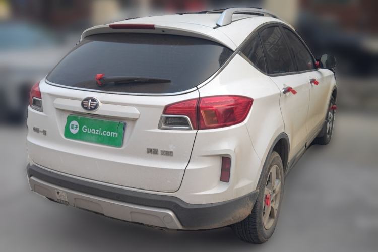 Used Bestune X80 2013 2.0L automatic comfort version
