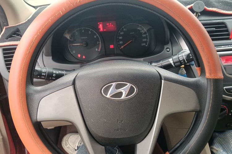 Used Hyundai Verna (older generation) 2014 1.4L Manual Smart GLS Trim