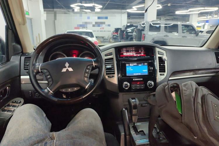 Used Mitsubishi Pajero 2018 3.0L Automatic Standard Edition
