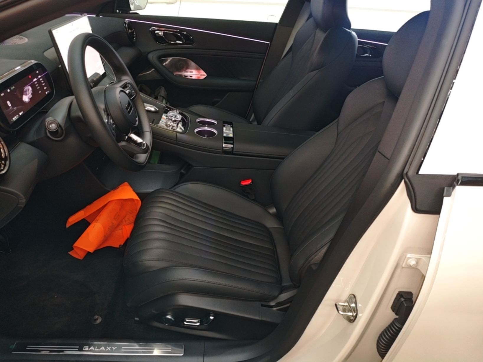 Geely Galaxy TT 2026 Model 640 Rear-Drive Flagship — снимка 17