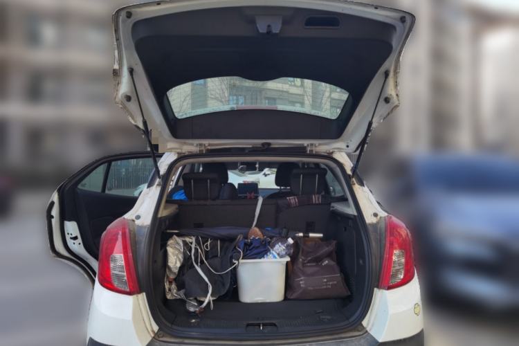 Used Buick Encore 2015 1.4T Automatic Two-Wheel Drive Urban Elite Version
