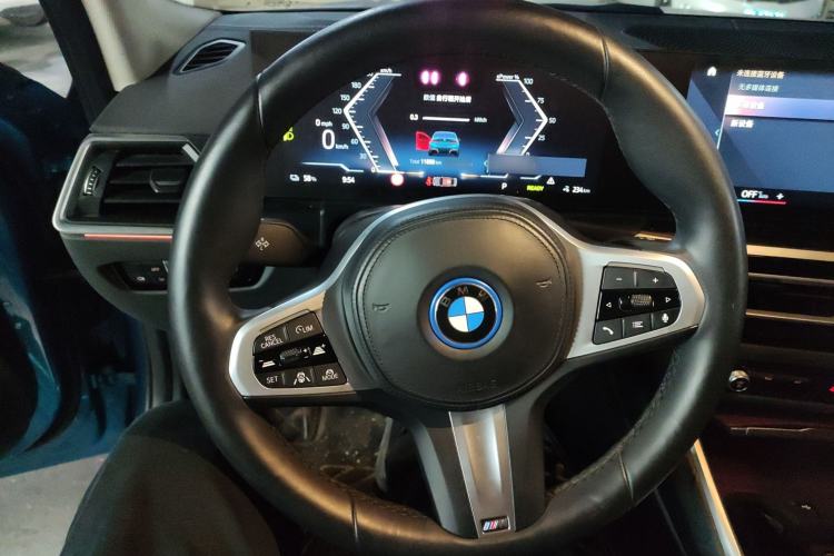 Used BMW i3 2023 eDrive 40 L Midnight Edition Steering Wheel