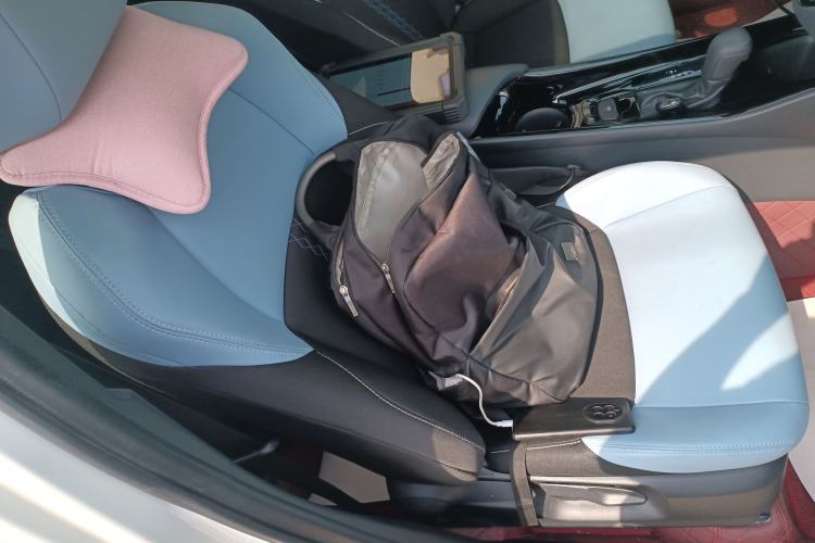 Used Toyota IZOA 2021 2.0L Yichi SPORT
