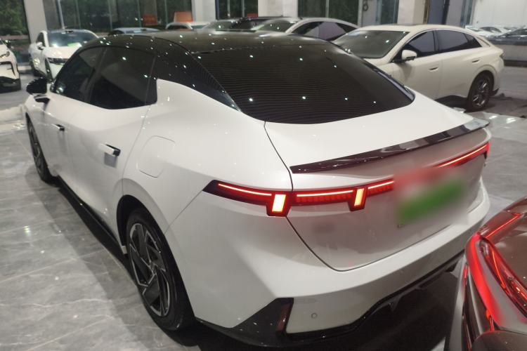 Used Lynk & Co 07 2024 EM-P 126 Long-Range Ultra Rear Left 45 Deg