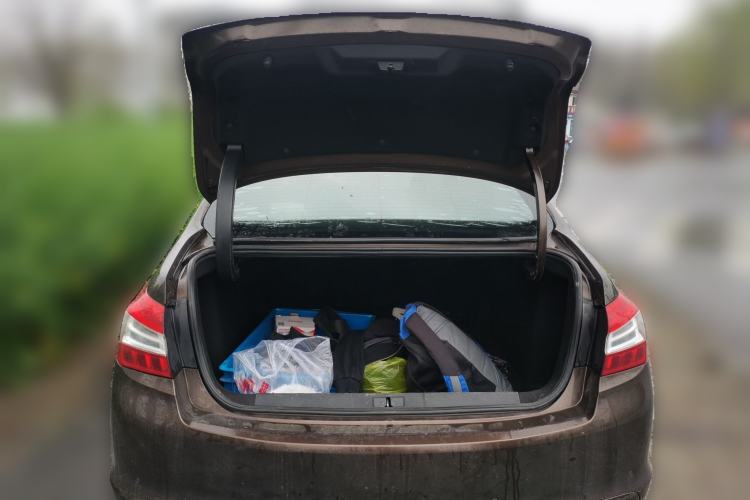 Used Peugeot 408 2014 1.8L Manual Leading Edition Trunk