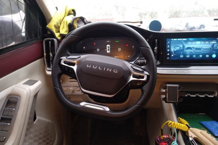 Used Wuling Xingyun 2023 2.0L DHT Flagship Edition