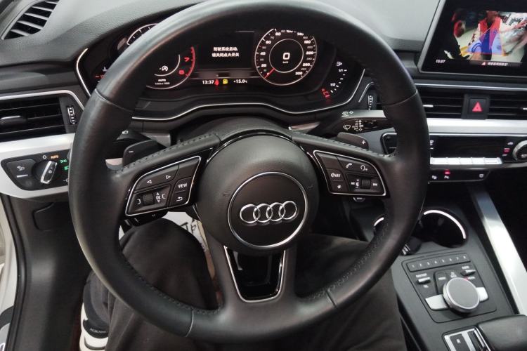 Used Audi A4L 2019 40 TFSI Fashion Edition China VI Emission Standard