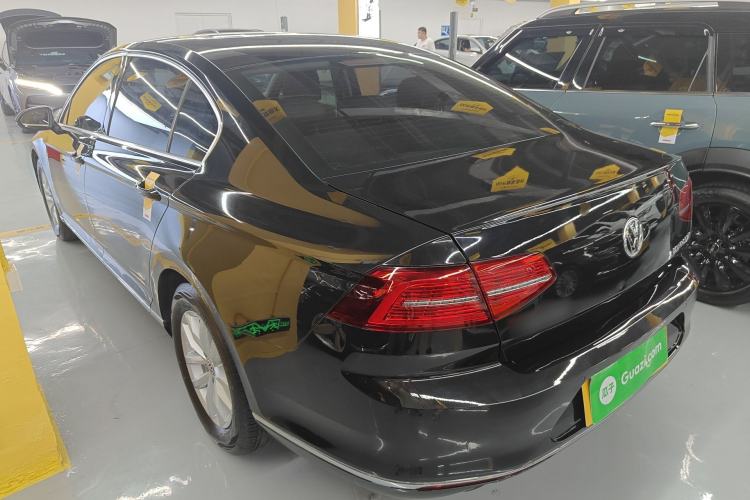 Used Volkswagen Magotan 2018 280TSI DSG Comfort Model Exterior 2