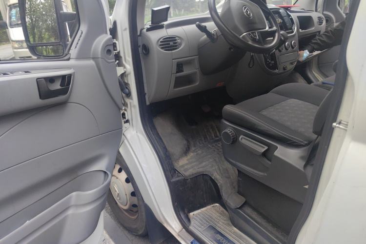 Used SAIC MAXUS Xintu V80  Driver Seat