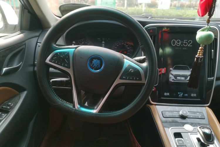 Used BYD Qin New Energy 2017 1.5T Luxury Model
