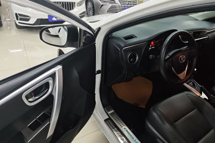 Used Toyota Corolla 2017 Revised Version 1.2T S-CVT GL-i Leather Edition Driver Seat