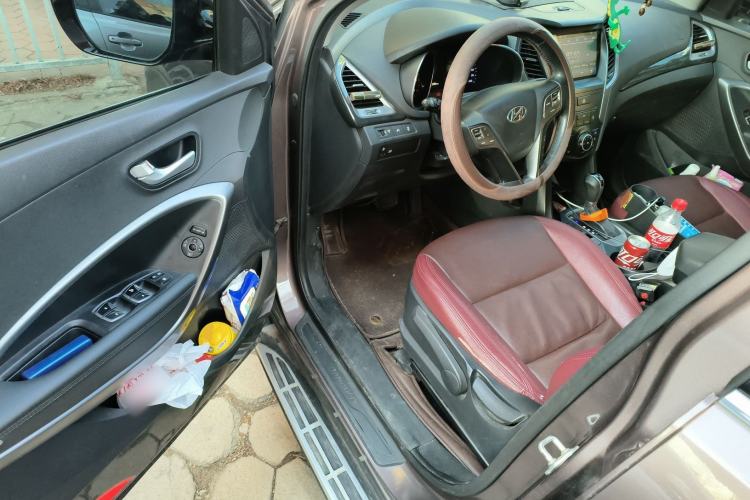 Used Hyundai Santa Fe 2013 2.4L Automatic 2WD Comfort Edition
