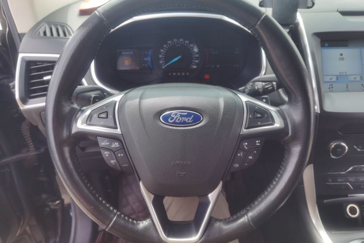 Used Ford Edge 2016 EcoBoost 245 Two-Wheel-Drive Titanium 7-Seater
