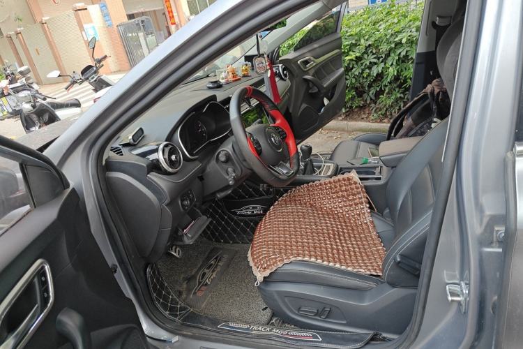 Used MG 6 2017 20T Manual Luxury Smart Connect Version China V Standard
