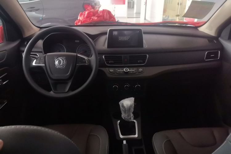 Used Dongfeng Fengon 330 2023 1.5L 330S Manual Comfort Version China VI Standard
