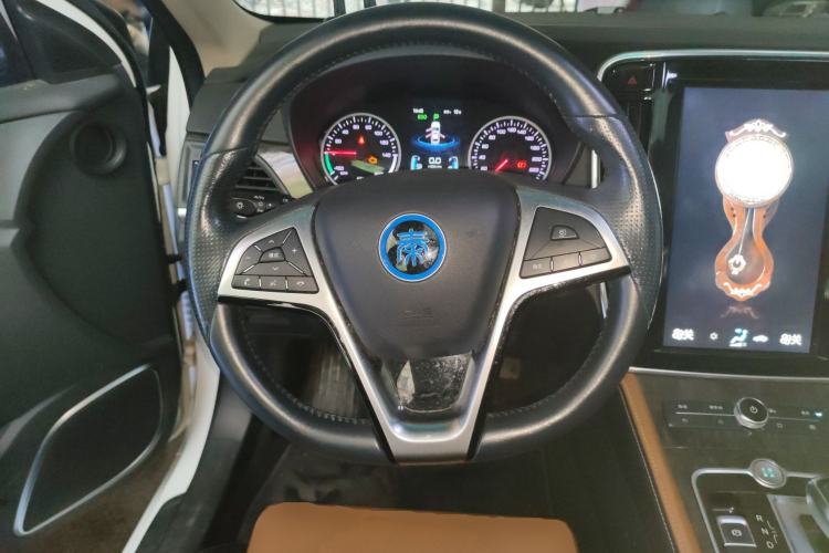 Used BYD Qin New Energy 2017 1.5T Luxury Model Steering Wheel