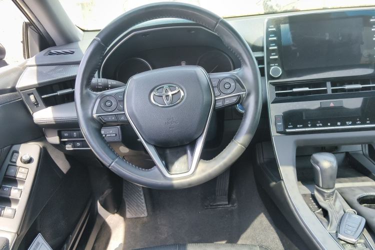 Used Toyota Avalon 2019 Dual-Engine 2.5L Luxury Edition China VI Standard Steering Wheel
