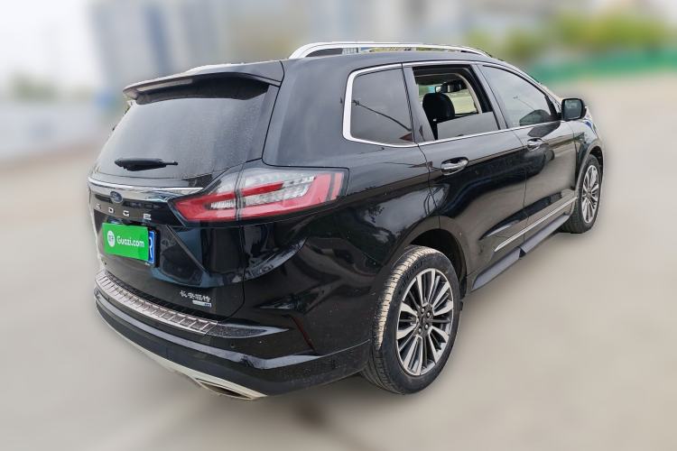 Used Ford Edge 2021 PLUS EcoBoost 245 Two-Wheel-Drive Titanium 7-Seater
