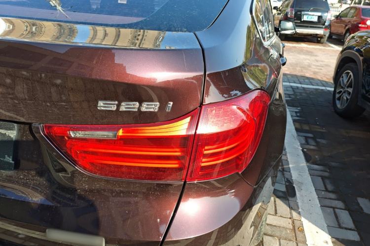 Used BMW 5 Series GT 2015 528i Leading Model
