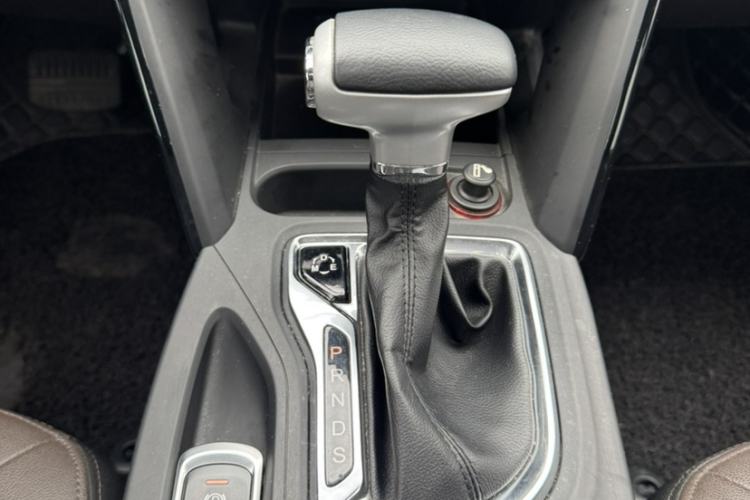 Used GAC Trumpchi GS4 2017 235T Automatic Two-Wheel Drive Elite Edition Gear Lever