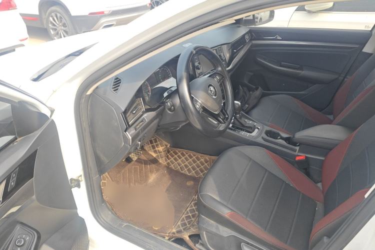 Used Volkswagen Bora 2020 1.5L Automatic Elite Version Driver Seat