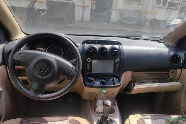 Used Wuling Hongguang 2010 1.4L Standard Version Center Console