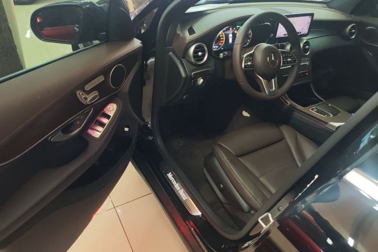 Used Mercedes-Benz GLC 2020 Facelift GLC 260 L 4MATIC Luxury Edition Driver Seat