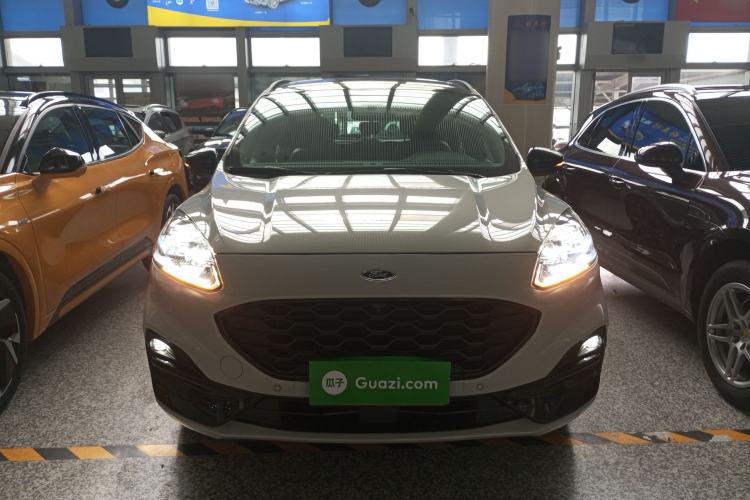 Used Ford Escape 2024 EcoBoost 245 Four-Wheel Drive ST-Line Pro Trim