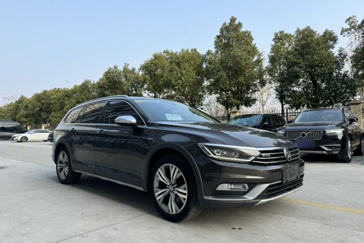 Used Volkswagen Variant 2017 380TSI Four-Wheel Drive Longitudinal Version
