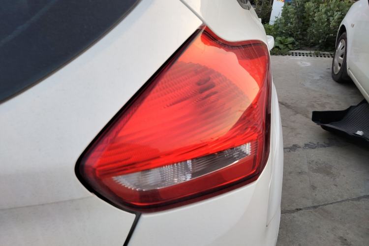 Used Ford Focus 2015 Hatchback EcoBoost 125 Manual – Ultra-Style Edition