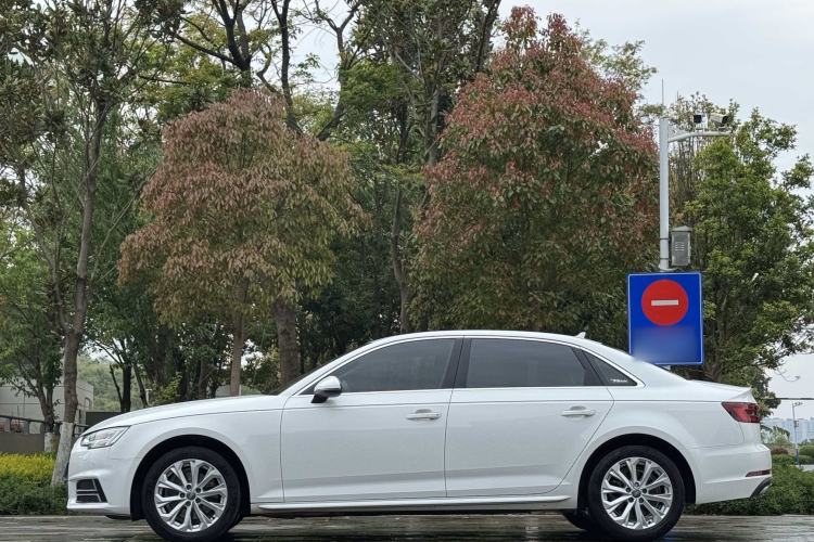 Used Audi A4L 2019 40 TFSI Ambition China VI