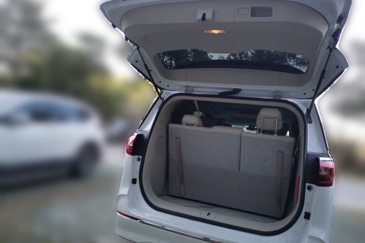 Used Buick GL8 2022 ES Landtrek 653T Comfort Edition Trunk