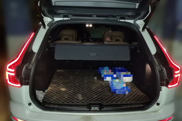 Used Volvo XC60 2024 B5 4x4 Smart Luxury Edition Trunk